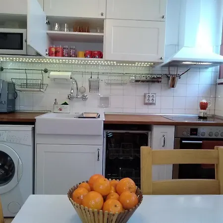 Rubena Apartment *